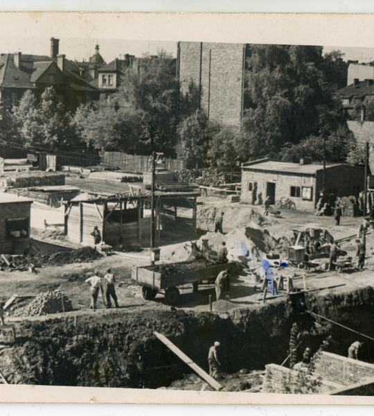 Budowa bloków przy Chłapowskiego