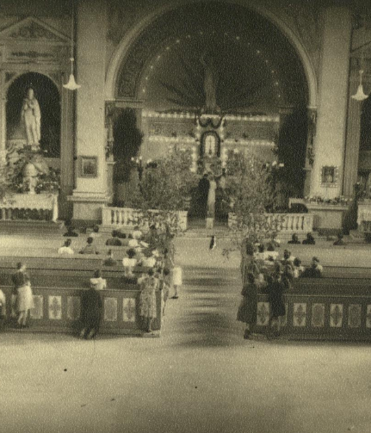 Ślub Wacława i Stefanii Olejniczaków w kościele księży Zmartwychwstańców