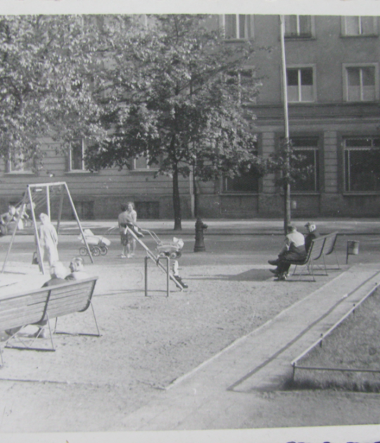 Plac zabaw na Kosińskiego