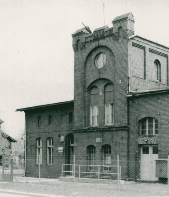 Budynki przy Dolnej Wildzie 87